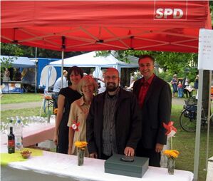 Einige der fleißigen Helfer des Ortsvereins um Dr. Thomas Burger (r.)..