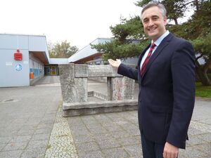 Stadtrat Dr. Thomas Burger wirbt für einen nachhaltig erfolgreichen Neuanfang auf dem Gelände des Nahversorgungszentrums