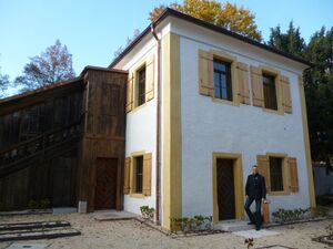 Stadtrat Dr. Thomas Burger freut sich über die sehr gelungene Sanierungsmaßnahme