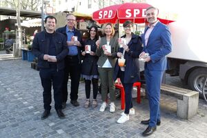 Österliche Wünsche der SPD bei bestem Wetter am Kumpfmühler Markt